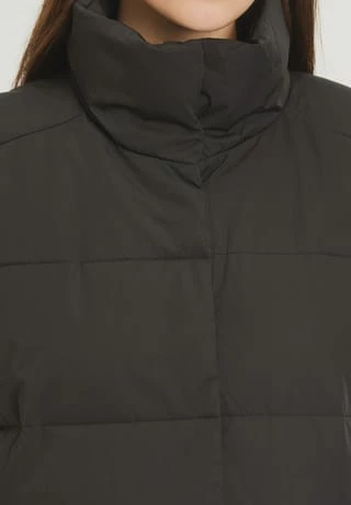 MOSS COPENHAGEN Steppweste, Stehkragen, Für Damen BLACK BEAUTY – Bild 2